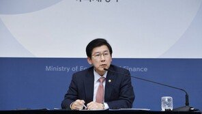 지역상품권 등 정치적 현금지원 차단…내년 지출 10% 이상 감축