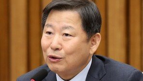 與 이철규 “네이버, 대국민 사기극…간이 단단히 부어”