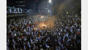 네타냐후 이스라엘 총리, 반대 시위 격화에 ‘사법부 무력화’ 입법 연기