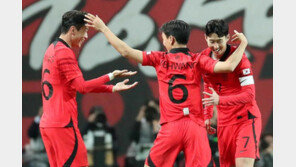 ‘아쉬운 VAR 득점 취소’ 클린스만호, 우루과이에 1-2 패배