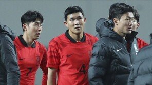 나폴리처럼 안되네…실책성 플레이에 아쉬움 삼킨 김민재