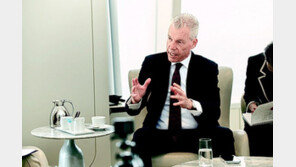 롤스로이스 CEO “젊은 한국 고객으로부터 영감” 