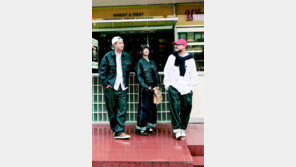 페트병 재활용 소재로 옷 만들고 물 없이 염색