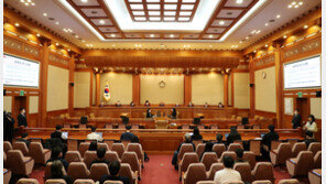 “혼인 외 생부도 자녀 출생등록 허용해야”…헌재, 전원일치 결정