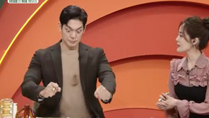 아침 생방송서 진행자 코피…“정신 바짝 차릴 것”