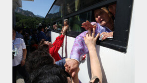 북한, 월남·월북 가족들도 차별 대우…“이산가족 상봉 뒤 전에 없던 감시”