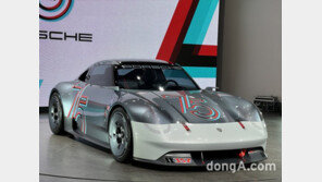 포르쉐 ‘비전 357’ 아시아 최초 공개… “한국 시장 글로벌 6위 자리매김”