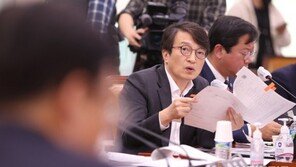 손 ‘덜덜’ 떨던 김의겸 “한동훈에 열불 나 그랬다”