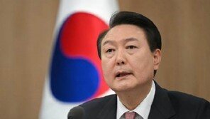尹지지율, 4%p 떨어져 30%… 작년 11월 이후 최저[한국갤럽]