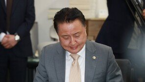 김영환 충북도지사, 제천 산불 때 술자리 참석… “술은 안 마셨다” 해명