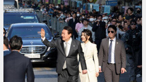 尹대통령, 100주년 맞은 대구 서문시장 찾아 “발 닳도록 뛰겠다”