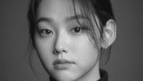 배우 강미나, 4일 프로야구 고척 LG-키움전 시구