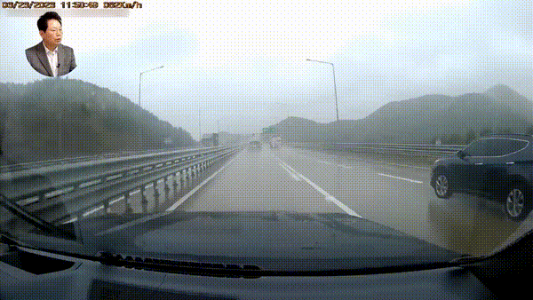 “겁 따윈 없다”…빗길 고속도로 1차로 모닝 역주행 ‘쌩~’[영상]