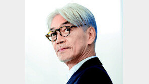 어릴적 바흐-드뷔시에 빠진 사카모토… 여러 장르 융합한 독창적 음악 만들어 