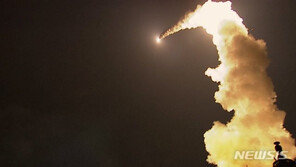 美, 한국 도입 북 미사일 요격용 ‘SM-6’ 시험 성공