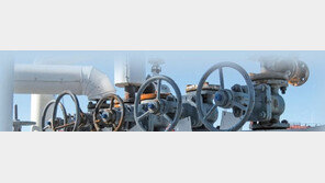 美, 사우디 원유 감산에도 대응 수위 조절… 사우디는 시리아와 관계 정상화 ‘엇박자’ 