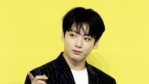 BTS 막내 정국, 이태원 ‘회장님 부촌’에 100억 ‘3층 저택’ 신축