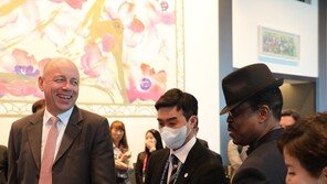 “Great Lunch” 시민단체와 오찬한 실사단, 부산 음식 ‘엄지 척’