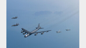 美 B-52H 폭격기 한 달 만에 ‘재전개’… 한미연합 공중훈련 실시