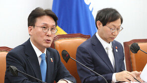 ‘천원 학식’ 서울대 방문한 민주당 “전국 대학서 아침 제공해야”