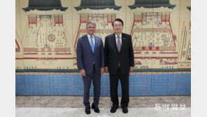 尹, 10년만에 美 상하원 합동연설…美의원단 초청 수락