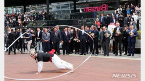 오세훈, 엑스포 유치 지원차 부산행…“함 해보입시더”