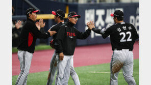 ‘4경기 6실책’ LG 염경엽 감독 “보완할 시간 많지만, 절대 반복 말아야”