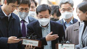 정진상 재판부 “김만배도 자해, 증거인멸 우려 커”…보석 부정적