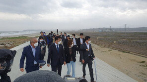 후쿠시마 방문 공방…여 “‘빈손 귀국’ 국격 낮춰” 야 “日 주장 믿나”