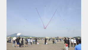 “놀라지 마세요” 공군 블랙이글스 15일 스페이스챌린지 축하비행