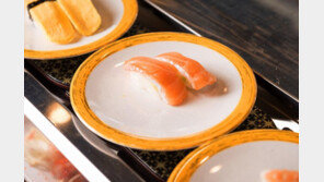 “유통기한 지난 연어·참치 사용”…日 2위 회전초밥 체인 직원 폭로