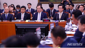 양곡법 극한 대치…野 “국민상대 거짓말” vs 與 “회의 일방 진행”