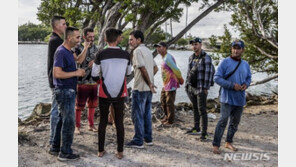 美, 12일 쿠바와 이민문제 논의…국경 봉쇄 해제 대비