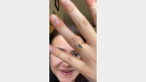 남의 파혼=나의 행운?…‘파혼 반지’ 1600원에 구입한 英 여성