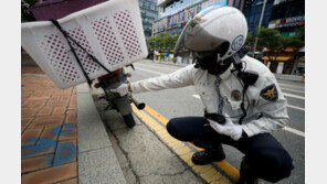 오토바이 번호판 앞뒤 모두 장착 추진…단속 카메라 못 피해간다