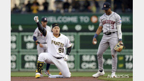 최지만, 이틀 연속 홈런…2루타+솔로포 작렬