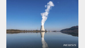 독일, 오는 15일 마지막 원전 3곳 폐쇄…시민 52% ‘반대’