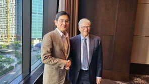 빌게이츠 “내 폰 JY가 줬는데”…벽돌폰에서 폴더블까지 50년 ‘원더풀’