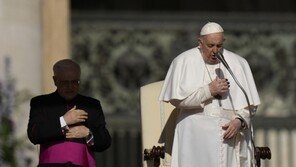 교황, “이견 해소에 무기 대신 이성 사용해야”…냉전 상기시켜