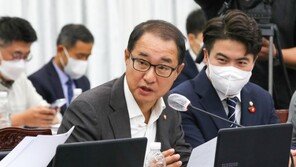 검찰, ‘민주당 전대 자금 의혹’ 윤관석·이성만 의원 압수수색