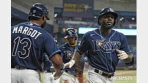 지지 않는 탬파베이, 개막 12연승…MLB 역사까지 1승 남았다