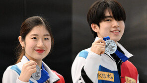 팀 트로피 쇼트 이해인 1위·차준환 2위…한국 2위 점프