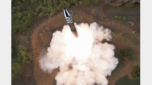 軍 “北 화성-18형, 중간단계 시험발사…킬체인 무력화는 기우”