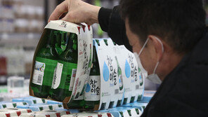 소주 핵심 주원료 ‘주정값’ 또 오른다…1년만에 9.8% ↑