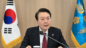 ‘30% 방어선’ 무너진 尹지지율…방미 앞두고 국정동력 ‘적신호’