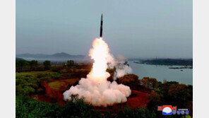 김정은 “핵반격 효용 급진전”…고체연료 ICBM ‘화성-18형’ 공개