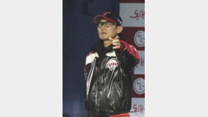 염경엽 LG 감독 “야구는 투수가 안정돼야…결정구 필요”