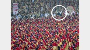 인도 1만1000명 함께 댄스 ‘기네스북’… 모디 총리 현장 방문