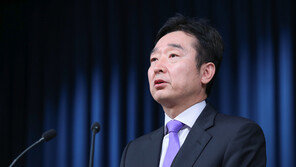 尹 “극심한 가뭄·홍수 반복…4대강 보 활용 방안 강구하라”