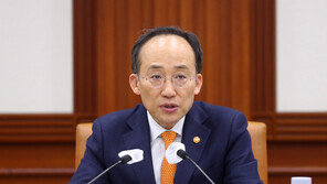 추경호 “유류세 인하 조치 연장 검토…민생 부담 고려”